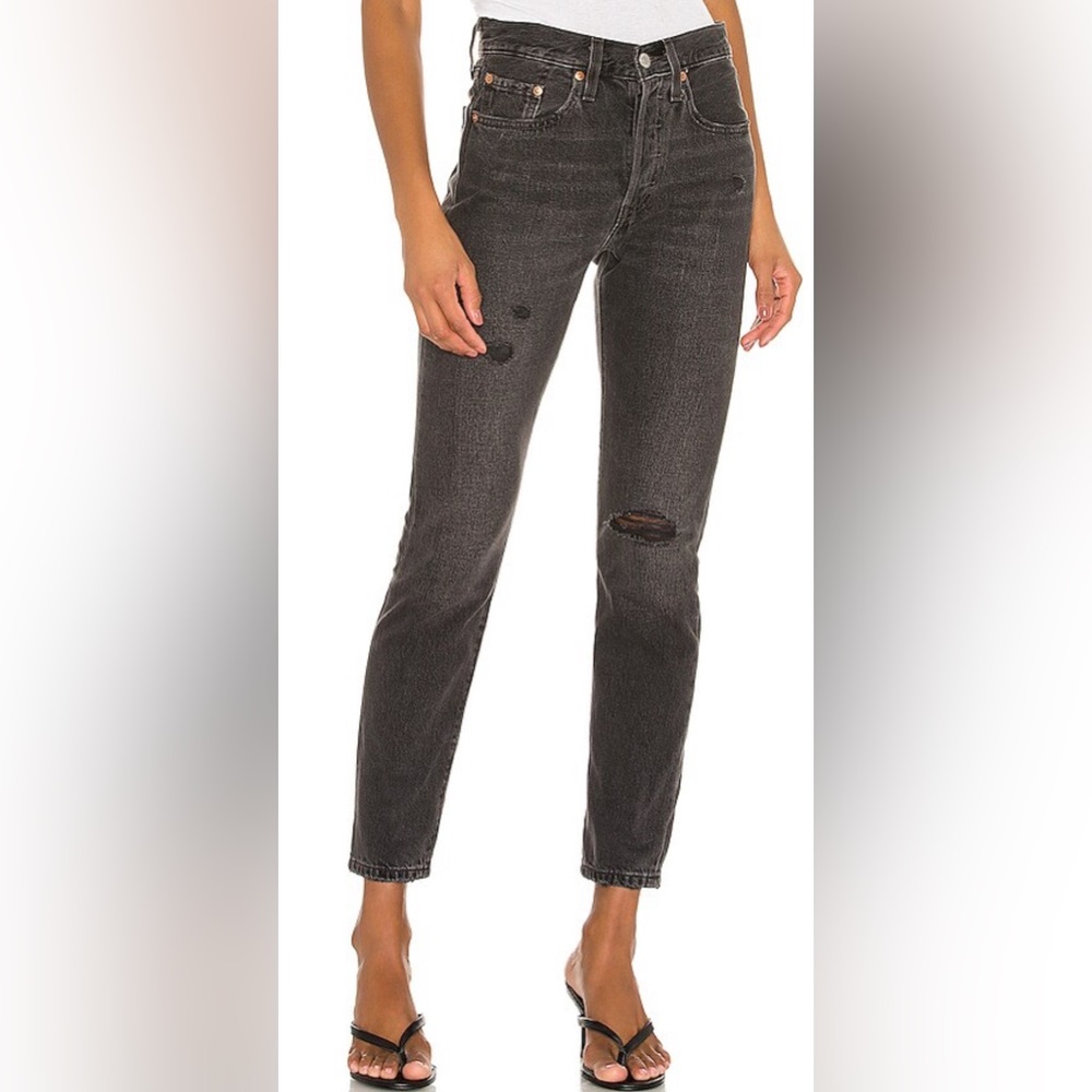 Levis 501 Skinny in Black Stick, W24, L28